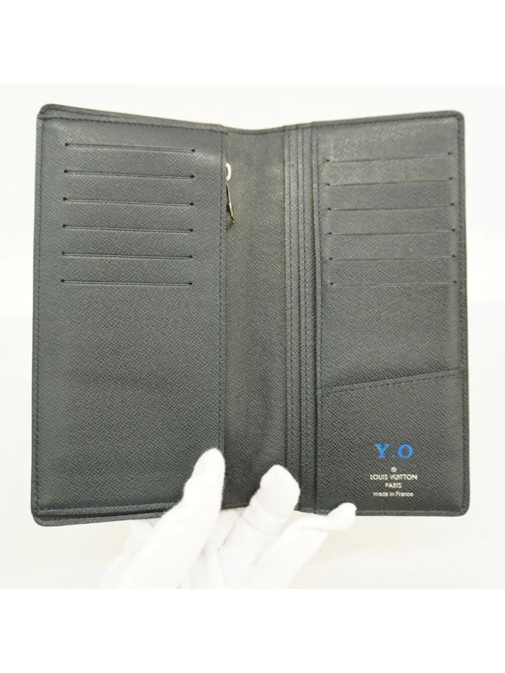 Louis Vuitton Wallet Taiga Portefeuille Brazza Blue Marine